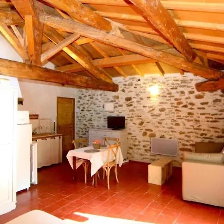 Pensión Lou Castel